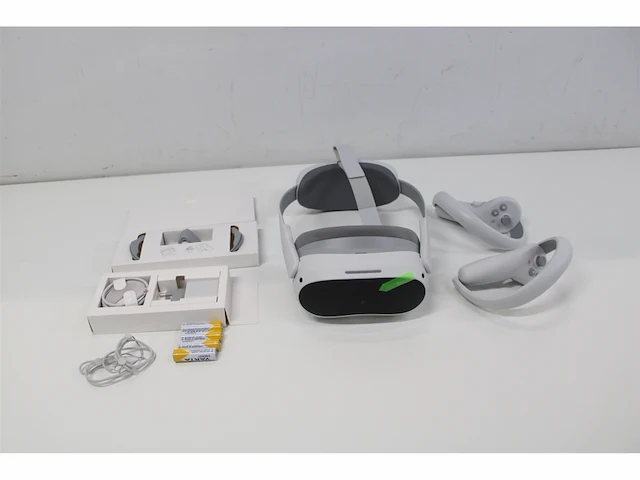Pico 4 all-in-one vr 128gb headset wit - afbeelding 5 van  6