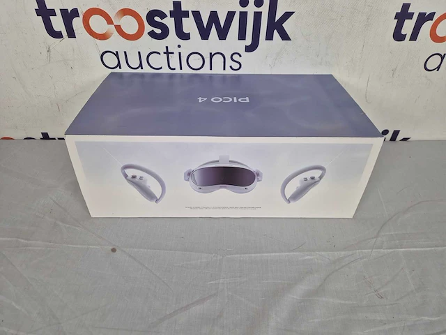 Pico4 all-in-one vr headset - 256 gb - afbeelding 2 van  3