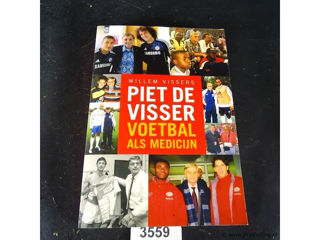 Piet de visser. voetbal als medicijn - afbeelding 1 van  5