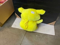 Pikachu model knuffel - afbeelding 3 van  3