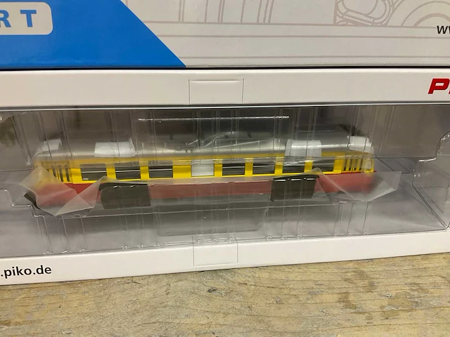 Piko autorail diesel-brussel rh554 sncb, ep iii modeltrein - afbeelding 2 van  3