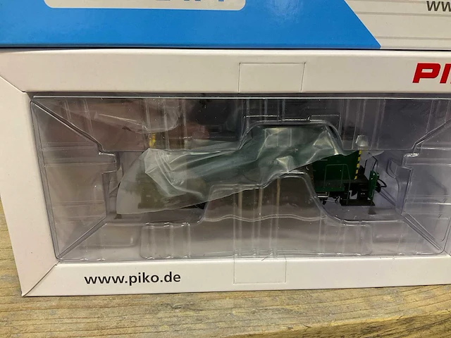 Piko locomotive diesel typ 260, sncb, ep iii modeltrein - afbeelding 2 van  3