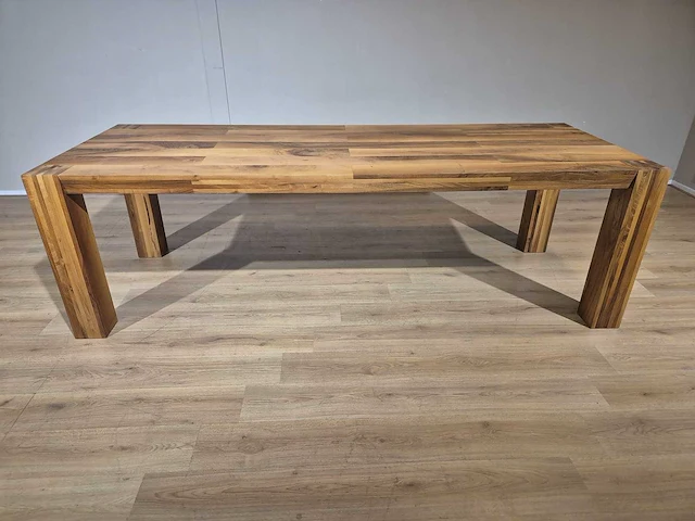 Pilat&pilat - hindrik - eettafel - afbeelding 1 van  12