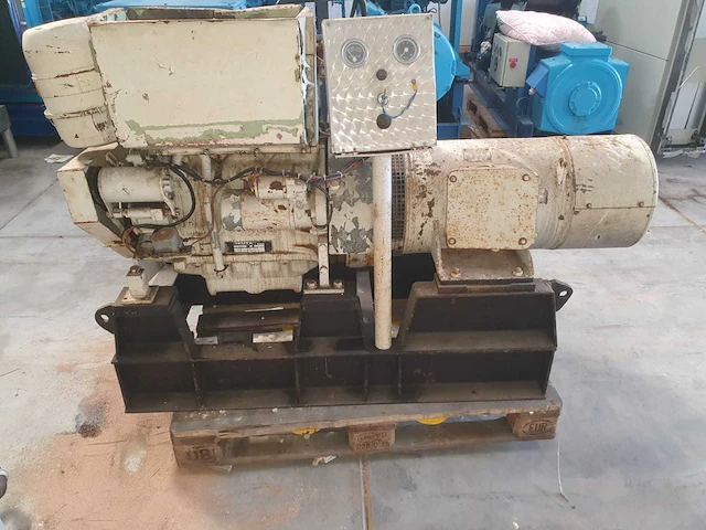 Pilier stroomgenerator 30kva - afbeelding 2 van  6