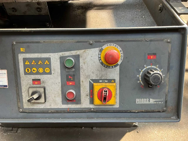 Pilous - arg 240 plus - bandzaagmachine - afbeelding 9 van  13