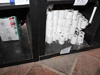 Pin rollen op schap circa 60 rollen. - afbeelding 1 van  2