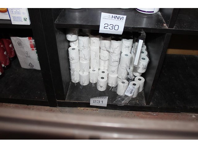 Pin rollen op schap circa 60 rollen. - afbeelding 2 van  2