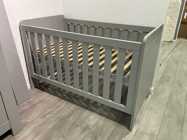 Pinio calmo babykamer - afbeelding 3 van  7