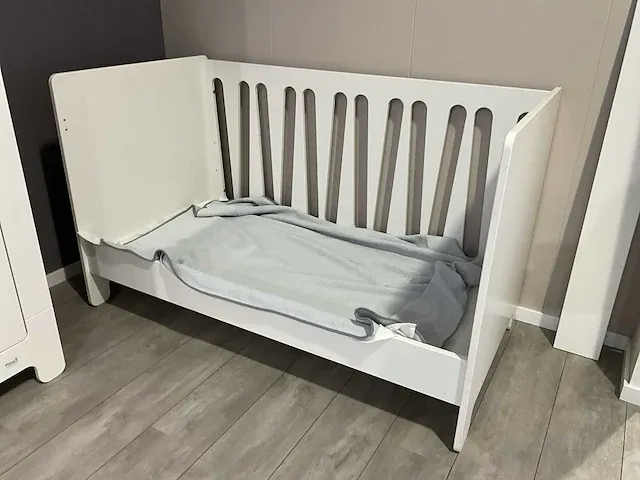 Pinio moon babykamer - afbeelding 3 van  9