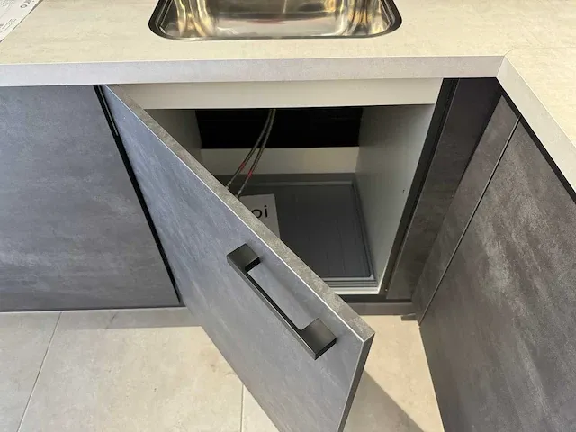 Pino - showroomkeuken - afbeelding 5 van  26