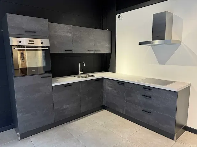 Pino - showroomkeuken - afbeelding 1 van  26