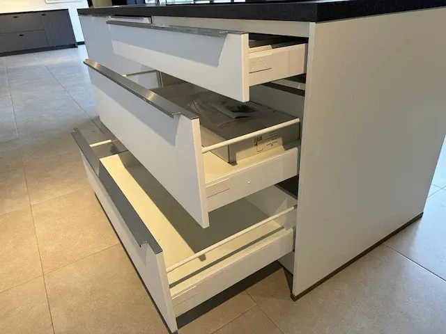 Pino - showroomkeuken - afbeelding 3 van  30