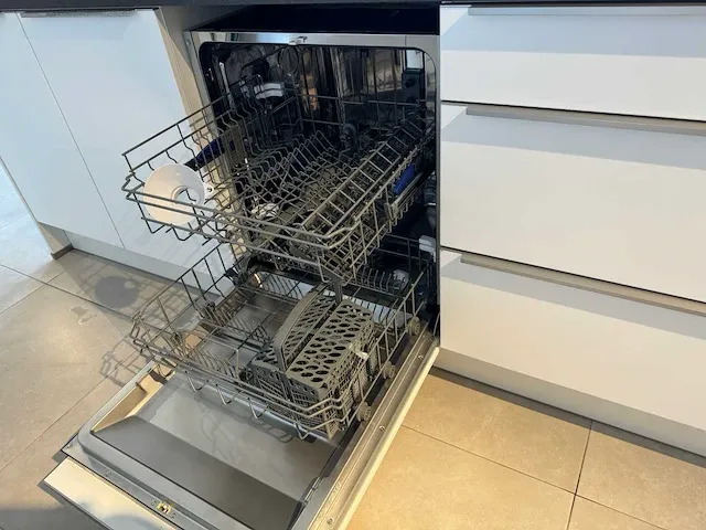 Pino - showroomkeuken - afbeelding 29 van  30