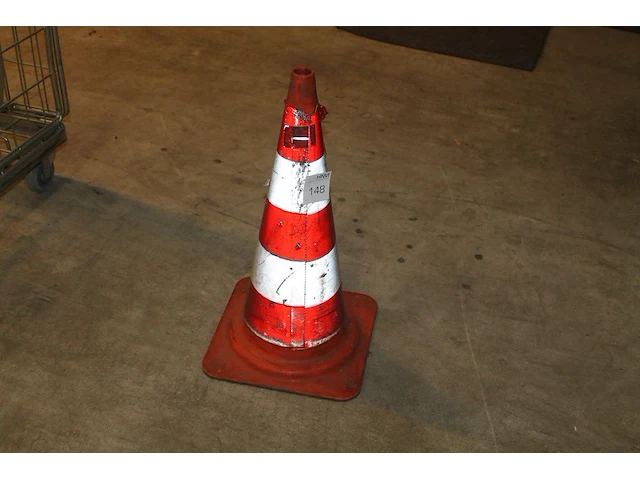 Pion met hoogte 74 cm. - afbeelding 1 van  2