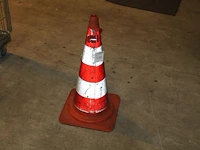 Pion met hoogte 74 cm. - afbeelding 1 van  2