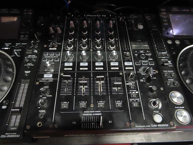 Pioneer - dj set - afbeelding 3 van  5