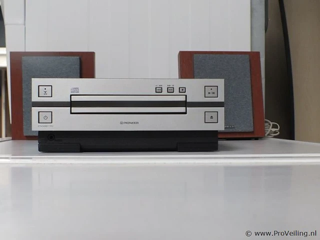 Pioneer cd speler - afbeelding 1 van  2