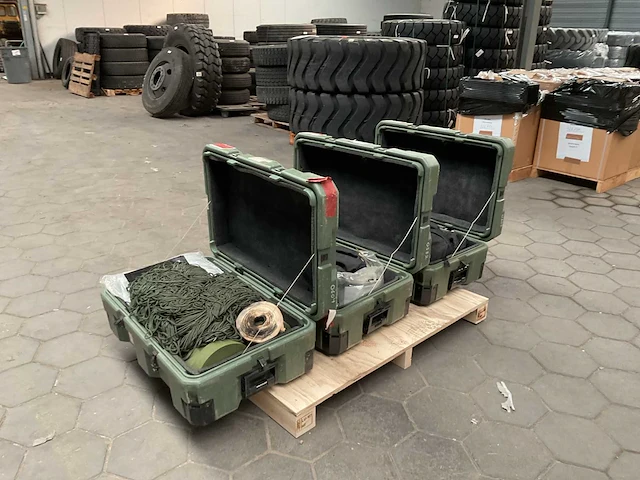 Pioneer kit in transportbox - afbeelding 1 van  6