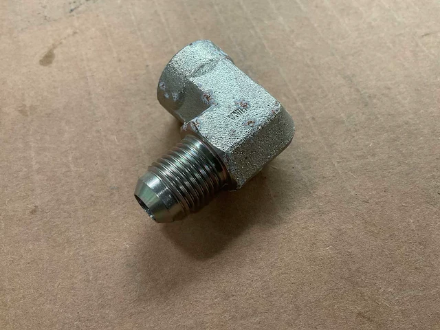 Pipe to tube elbow (24x) - afbeelding 3 van  5