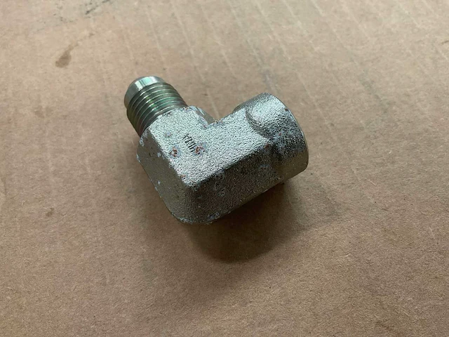 Pipe to tube elbow (24x) - afbeelding 4 van  5