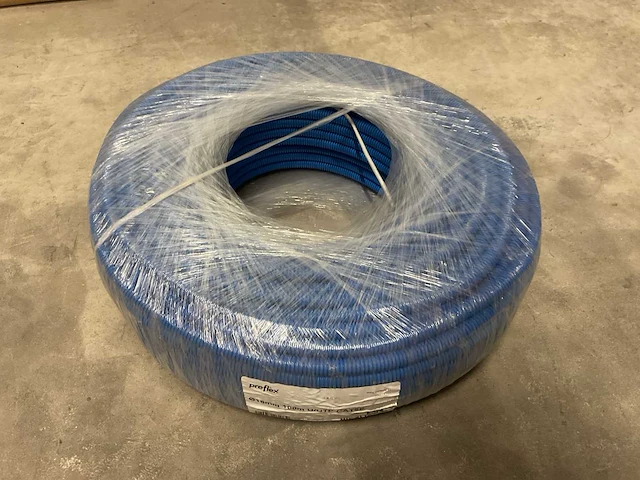 Pipelife preflex u/utp cat5e rol á 100m voorbedrade flexbuis - afbeelding 1 van  2