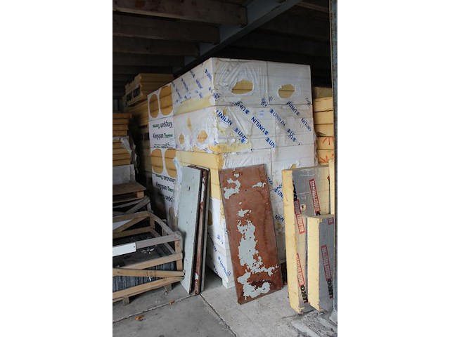 Pir platen 140 / 142 mm recticel en kingspan. ruim 70 pakken met 2,16 m2. - afbeelding 4 van  6