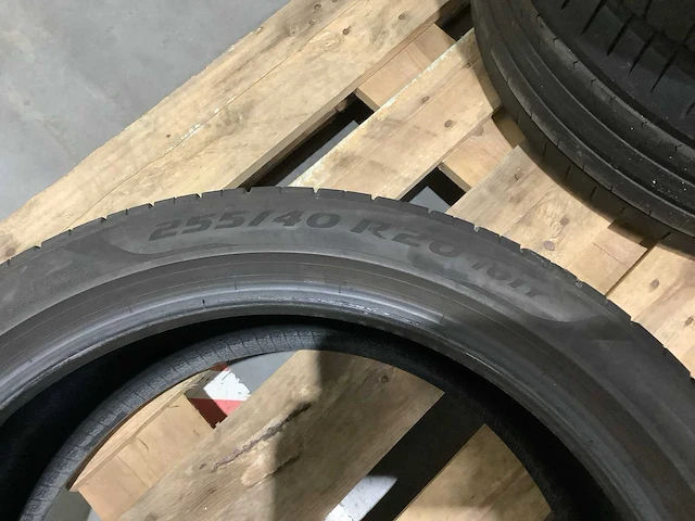Pirelli 255/40 r20 autoband (4x) - afbeelding 4 van  8