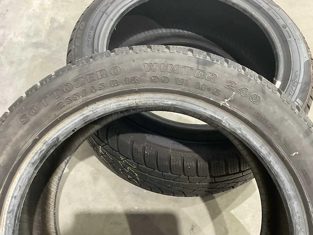 Pirelli autoband (2x) - afbeelding 6 van  6