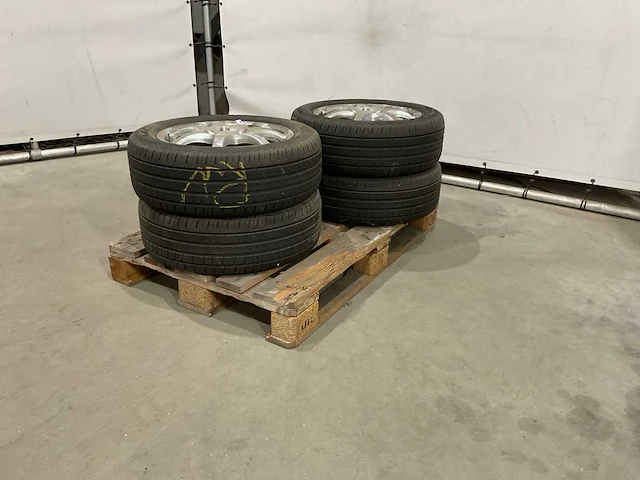 Pirelli autoband (4x) - afbeelding 1 van  6