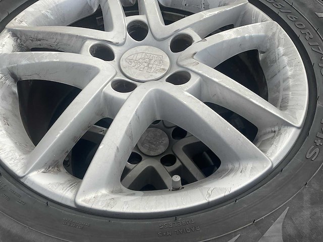 Pirelli autoband met porsche velg 255/60 r17 (4x) - afbeelding 8 van  8
