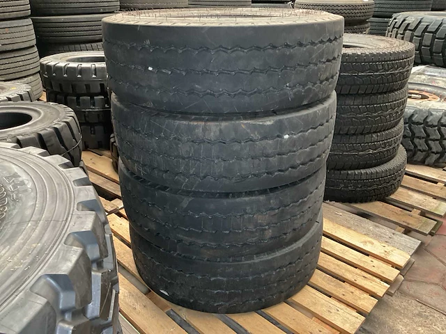 Pirelli band (4x) - afbeelding 2 van  3