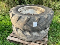 Pirelli band met velg (2x) - afbeelding 1 van  6
