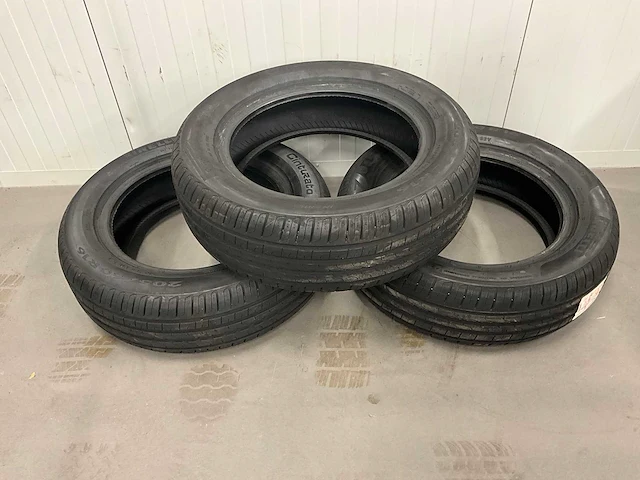 Pirelli "cinturato" 205/60 r16 (3x) - afbeelding 1 van  8