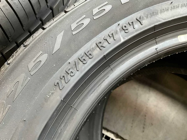 Pirelli "cinturato p7" 225/55 r17 (4x) - afbeelding 4 van  8