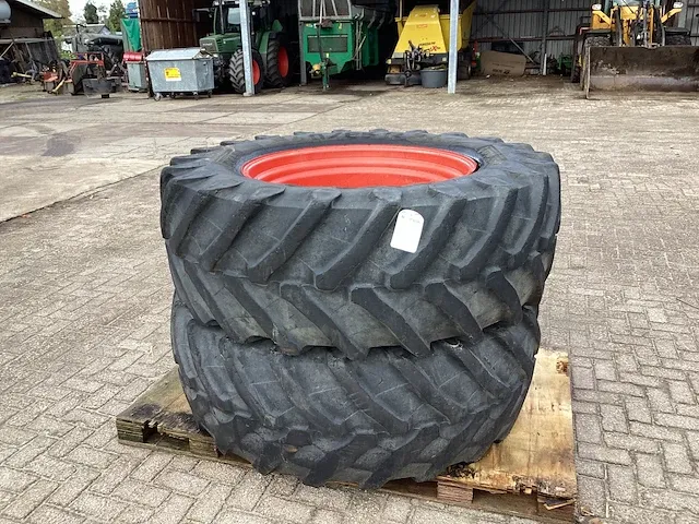 Pirelli mt 800 banden met velg (2x) - afbeelding 1 van  9