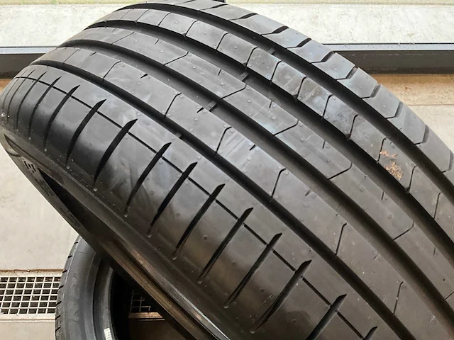 Pirelli "p zero" 235/50 r19 (2x) - afbeelding 2 van  7