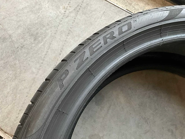 Pirelli "p zero" 255/35 r21 - afbeelding 5 van  7