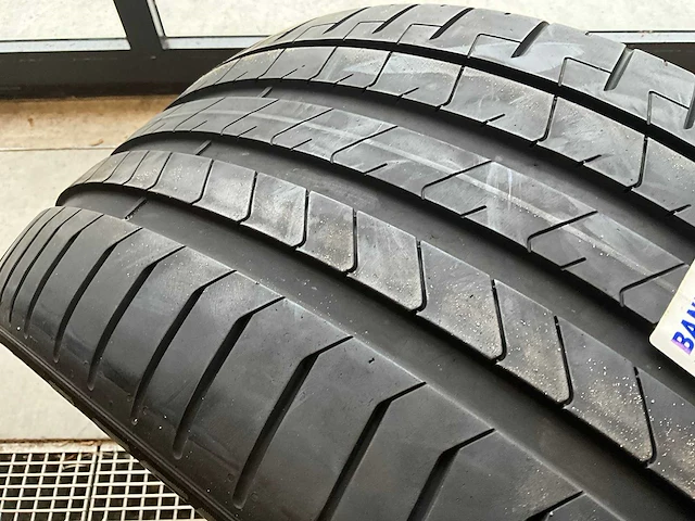 Pirelli "p zero" 285/30 r21 - afbeelding 3 van  7