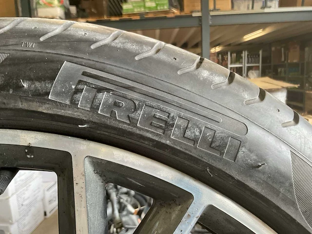 Pirelli p zero autoband op lichtmetalen audi velg (4x) - afbeelding 8 van  14