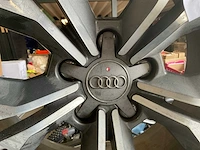 Pirelli p zero autoband op lichtmetalen audi velg (4x) - afbeelding 12 van  14