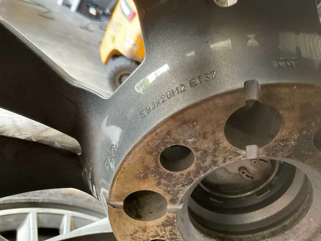 Pirelli p zero autoband op lichtmetalen audi velg (4x) - afbeelding 13 van  14