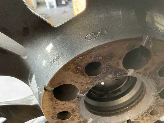 Pirelli p zero autoband op lichtmetalen audi velg (4x) - afbeelding 14 van  14