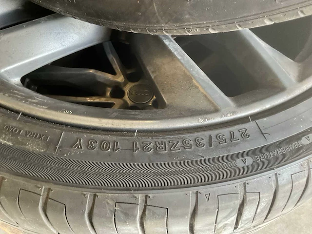 Pirelli p zero m+s autoband op lichtmetalen velg (4x) - afbeelding 2 van  16
