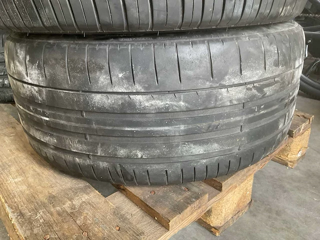 Pirelli p zero m+s autoband op lichtmetalen velg (4x) - afbeelding 8 van  16