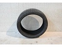 Pirelli scorpion 265/35r22 winterband - afbeelding 1 van  5