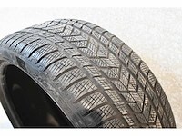 Pirelli scorpion 265/35r22 winterband - afbeelding 3 van  5