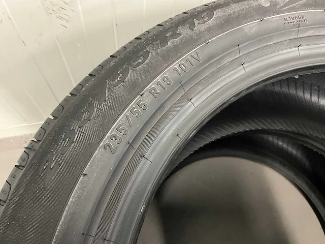 Pirelli "scorpion verde" 235/55 r19 (2x) - afbeelding 4 van  7