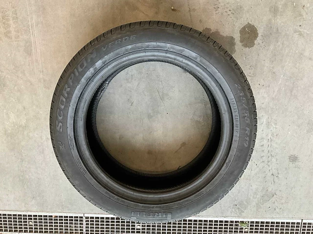 Pirelli "scorpion verde" 235/55 r19 - afbeelding 3 van  7