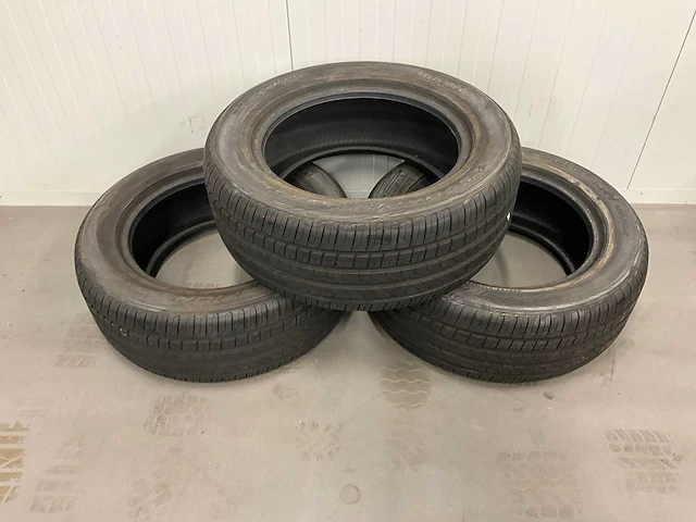 Pirelli "scorpion verde" 255/55 r18 (3x) - afbeelding 1 van  8