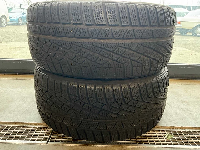 Pirelli "sottozero winter 240" 255/40 r19 (2x) - afbeelding 5 van  7